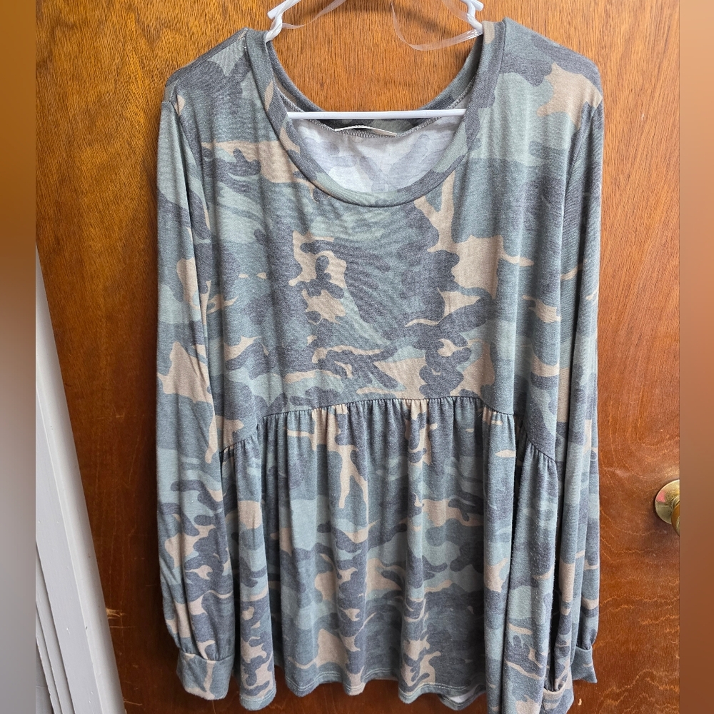 Camo Peplum Tunic Top in Gray and Tan